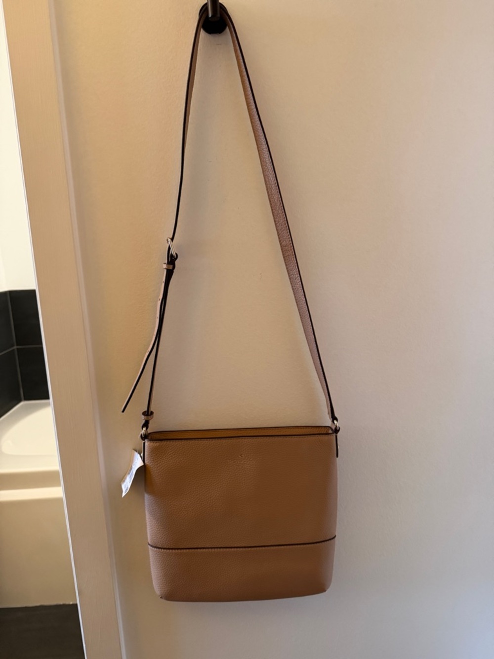 Women’s Tan Crossbody Shoulder Bag